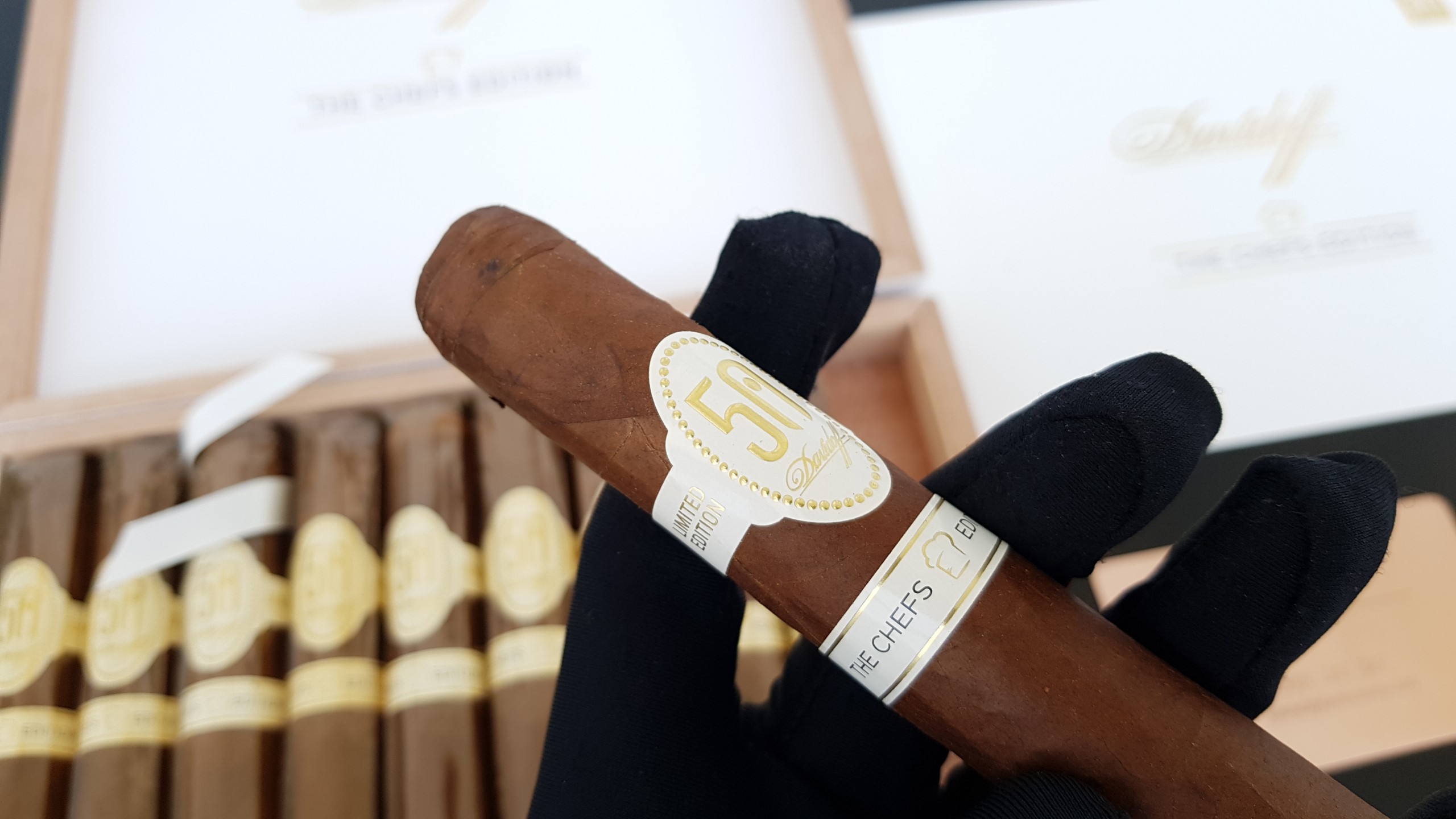 Kỳ Lân Luxury xi ga davidoff ba n ki nie m 50 na m 38 Xì gà Davidoff Chef's Edition 50th Anniversary - Cigar của thượng lưu