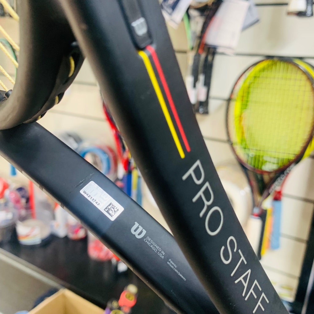 Vợt Tennis Cũ Wilson Pro Staff V13 97L (290gr)