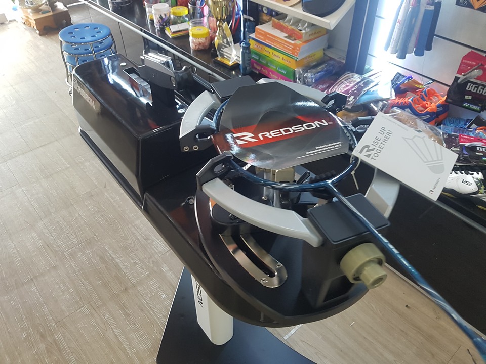 Máy Điện Tử Chuyên Căng Dây Cước Cầu Lông REDSON Master 5 (Năm 2021-2022)