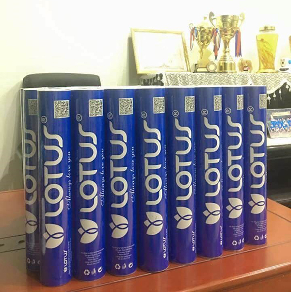 Hộp Cầu Lông Lotus LS-20 Chơi Trong Nhà với tốc độ 75/76/77 ổn định