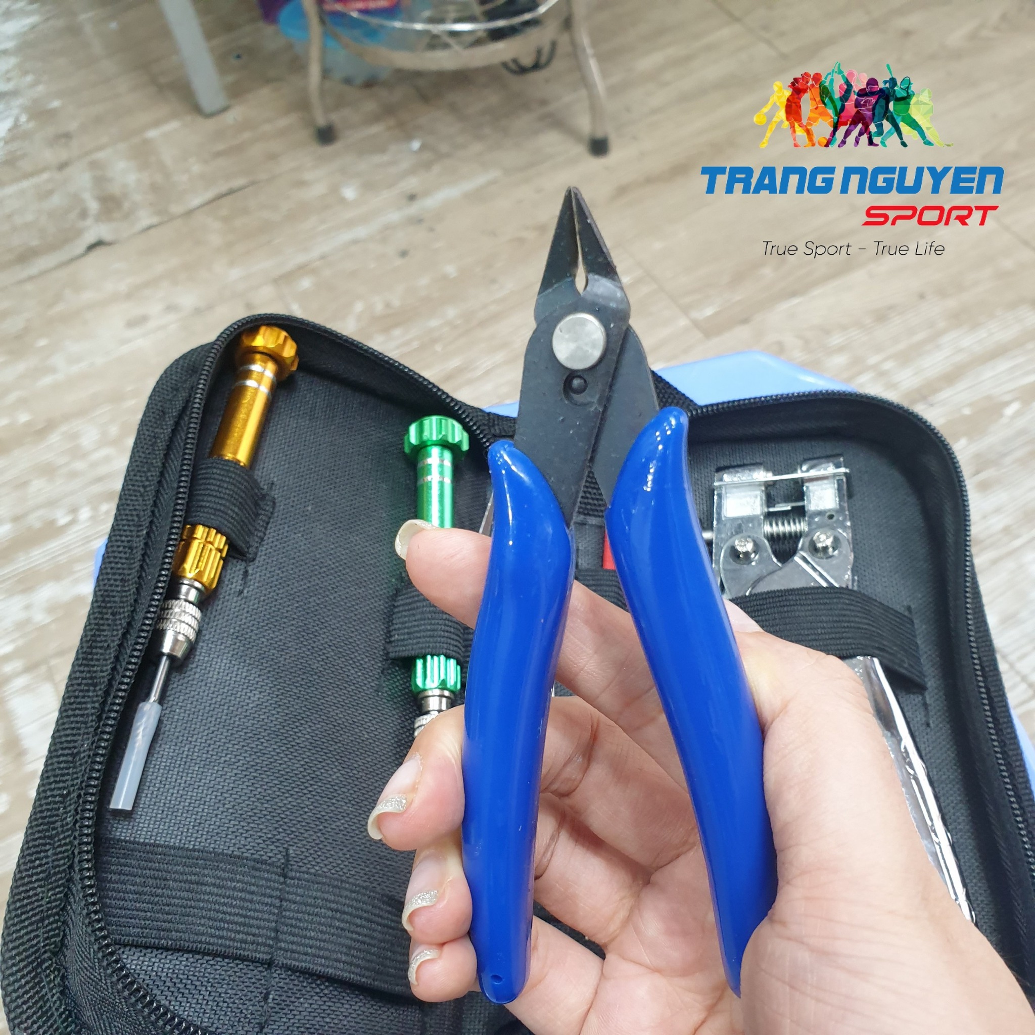 Combo 7 món đồ Dụng Cụ Thay Gen Vợt Cầu Lông | Giá chỉ từ 450k