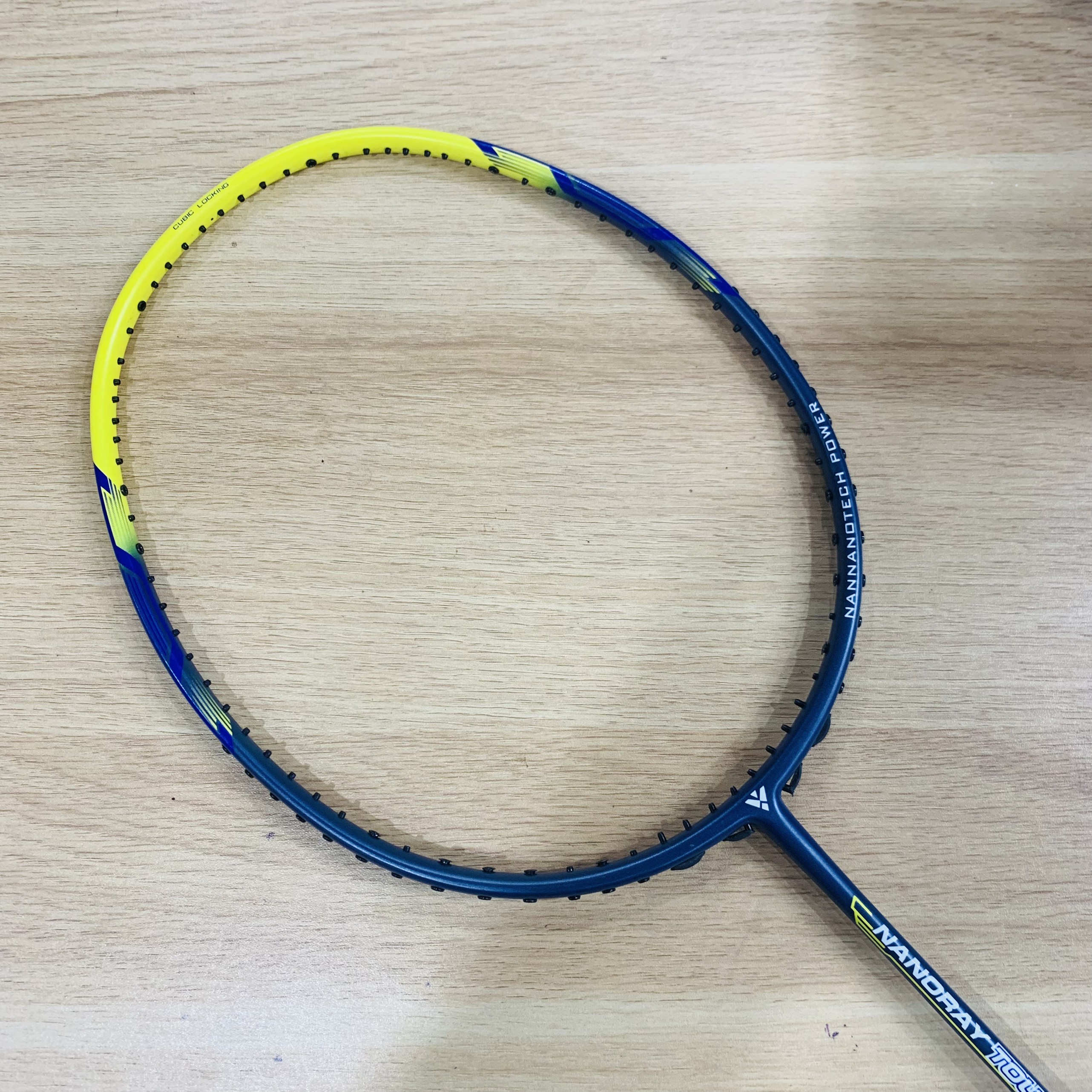 Vợt cầu lông Vicleo Nanoray Tour 5500