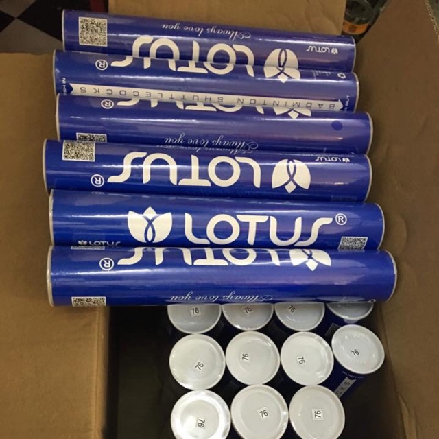 Hộp Cầu Lông Lotus LS-20 Chơi Trong Nhà với tốc độ 75/76/77 ổn định