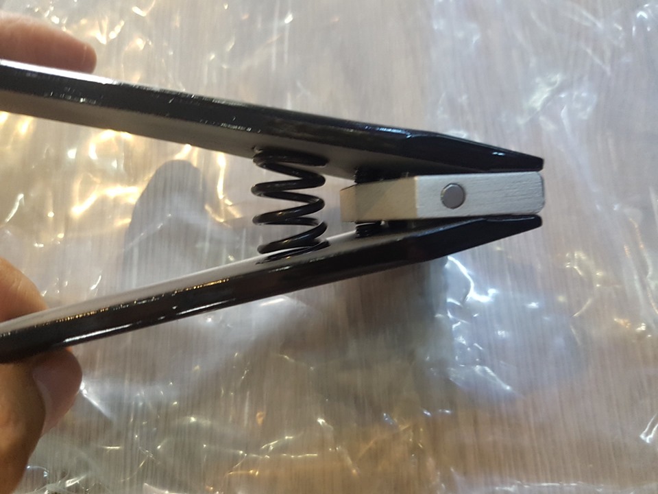 Kẹp Giữ Dây Vợt Cầu Lông Fleet