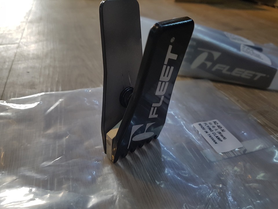 Kẹp Giữ Dây Vợt Cầu Lông Fleet