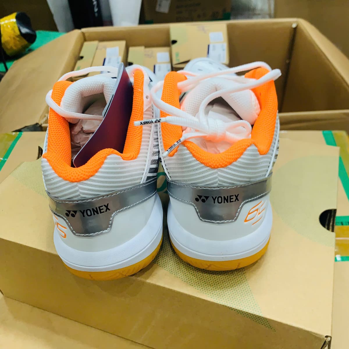 Giày Cầu Lông Yonex 65Z3 Trắng Cam | SHB65Z3W Hàng Chính Hãng