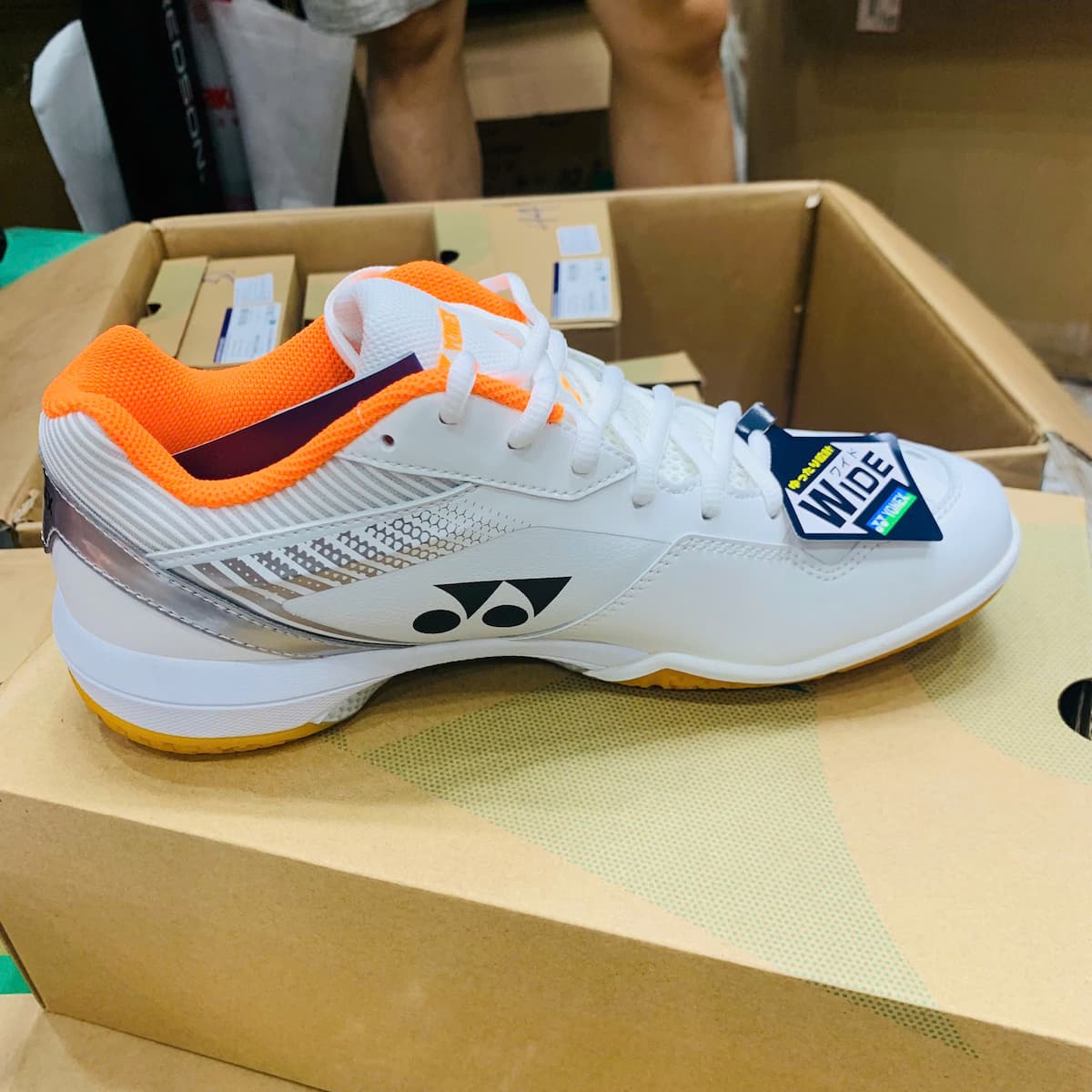 Giày Cầu Lông Yonex 65Z3 Trắng Cam | SHB65Z3W Hàng Chính Hãng