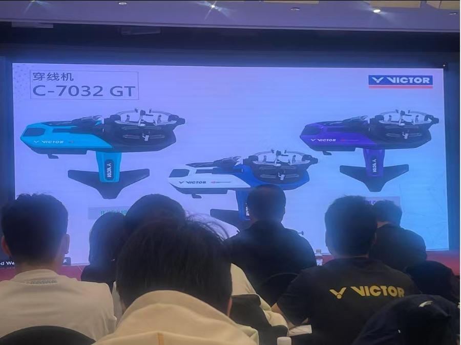 Máy Căng Vợt Victor C-7032 GT AF Màu Trắng/Xanh - Chuyên Cầu Lông