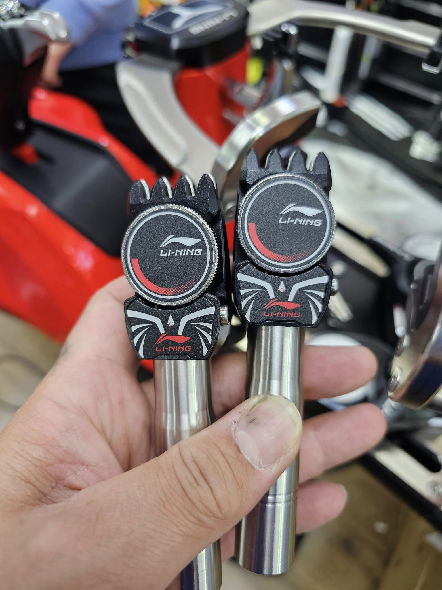 Máy Đan Vợt Điện Tử Li-Ning E5000 NEW 2024 | Chuyên Cầu Lông