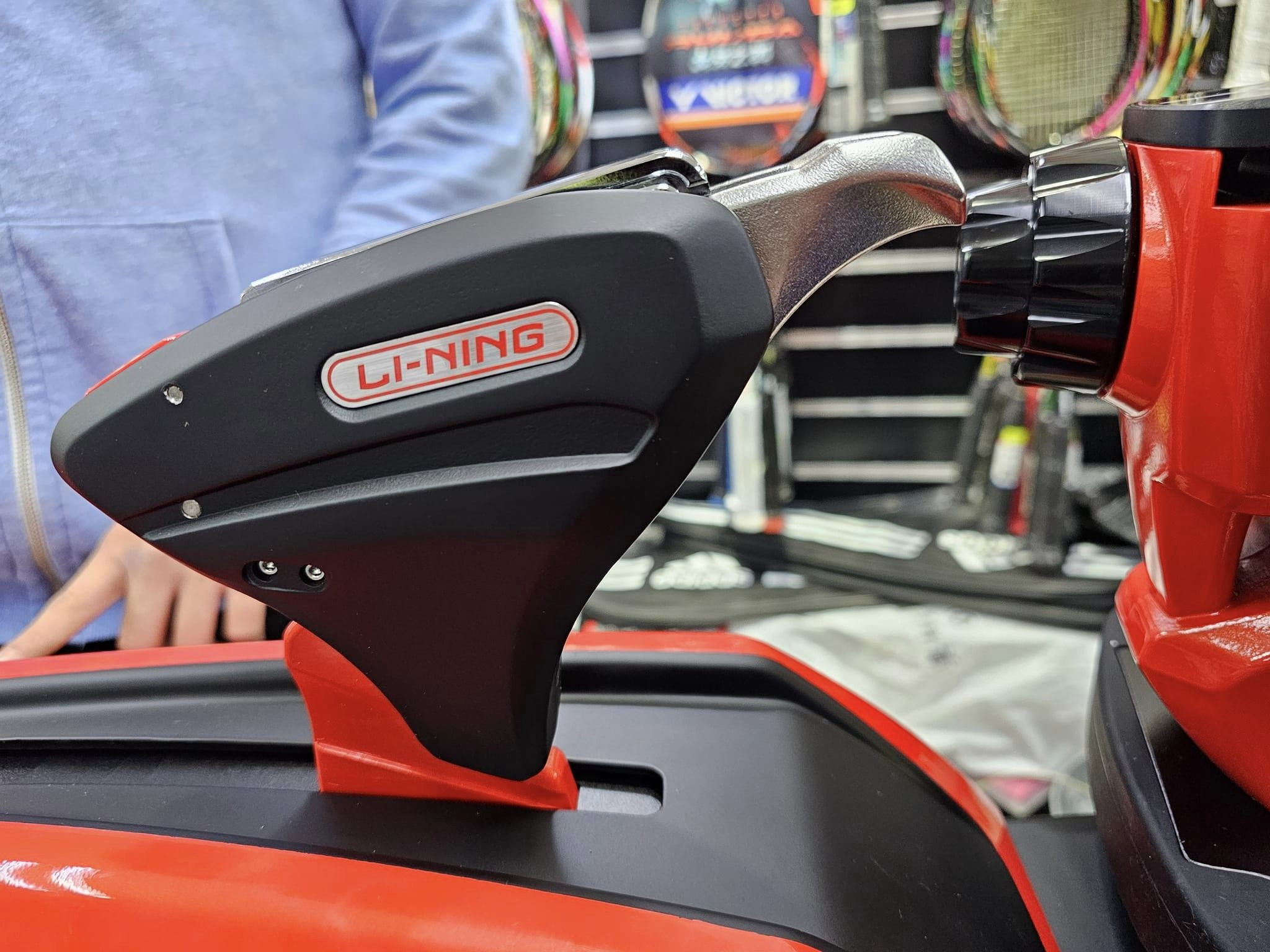 Máy Đan Vợt Điện Tử Li-Ning E5000 NEW 2024 | Chuyên Cầu Lông