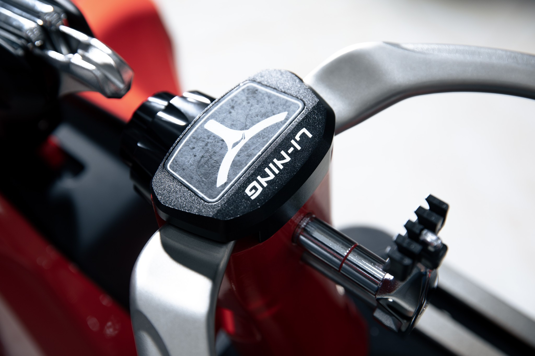 Máy Đan Vợt Điện Tử Li-Ning E5000 NEW 2024 | Chuyên Cầu Lông