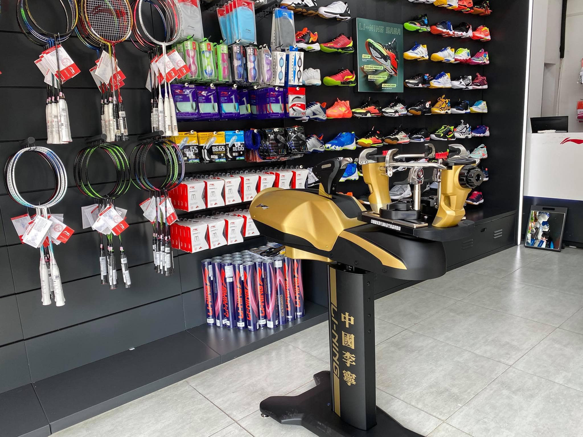 Máy Điện Tử Đan Vợt Cầu Lông Li-Ning E5000 LIMITED EDITION | GOLD 2024