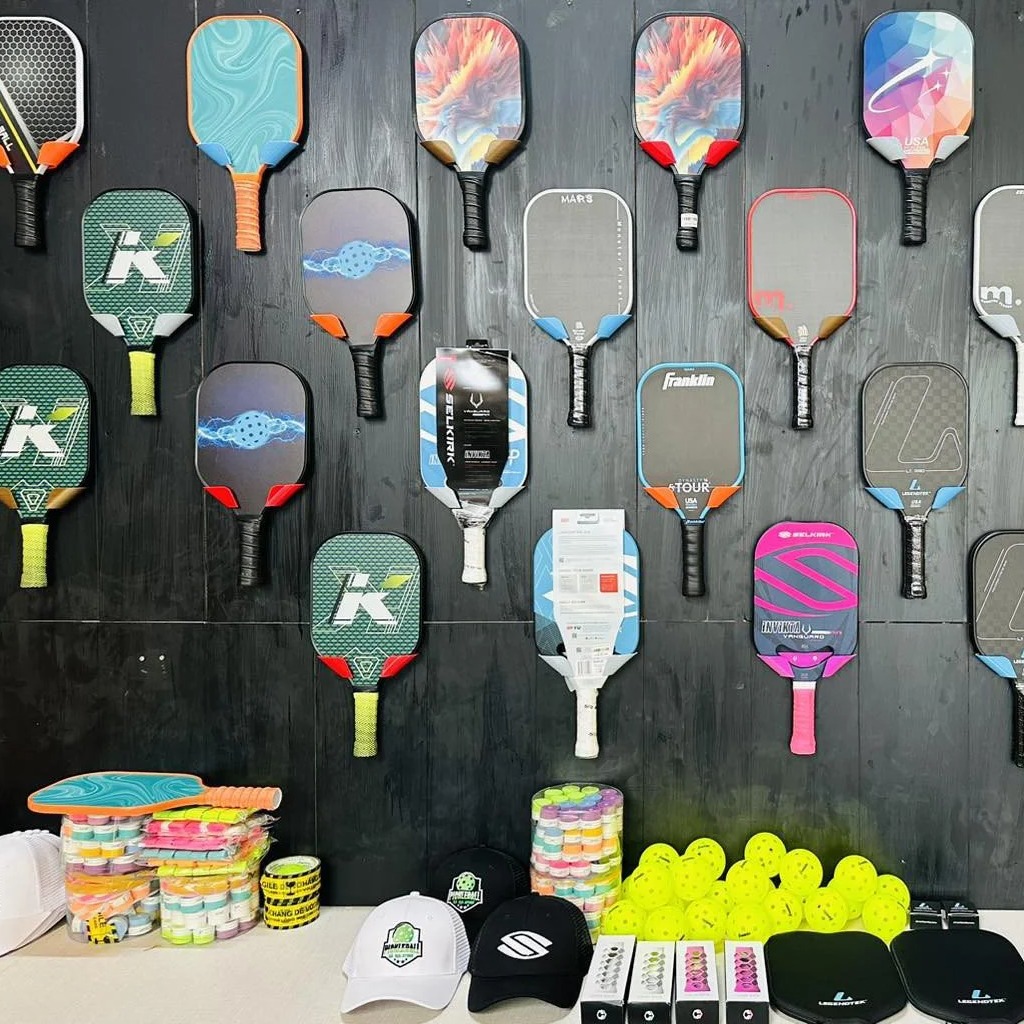 Móc treo vợt Pickleball - Nâng tầm không gian trưng bày vợt của bạn