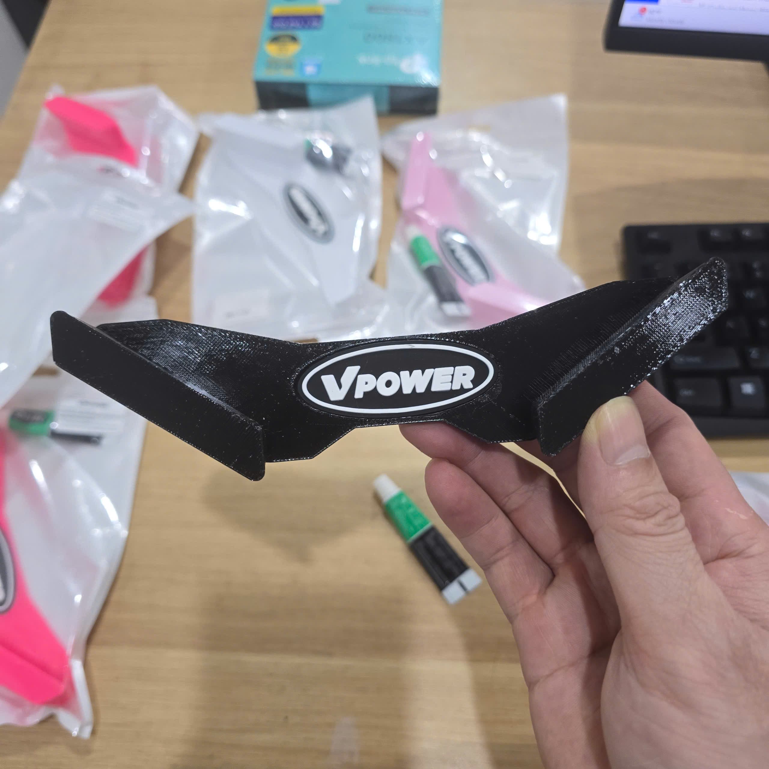 Móc Treo Vợt Typti V-Power | Phụ Kiện Trưng Bày | Trang Nguyên
