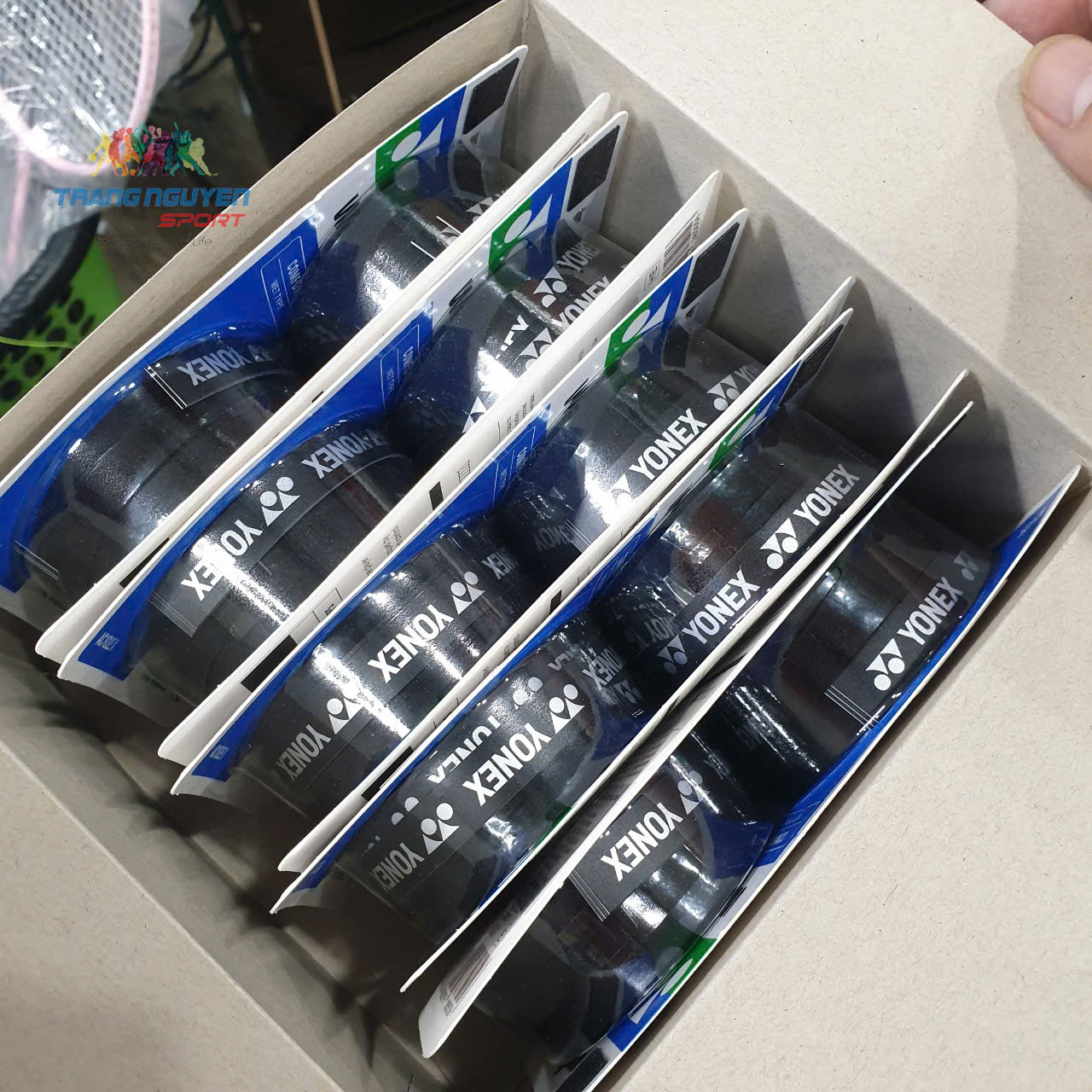 Hộp 10 Vỷ Cuốn Cán Vợt Yonex AC102EX | Màu Đen