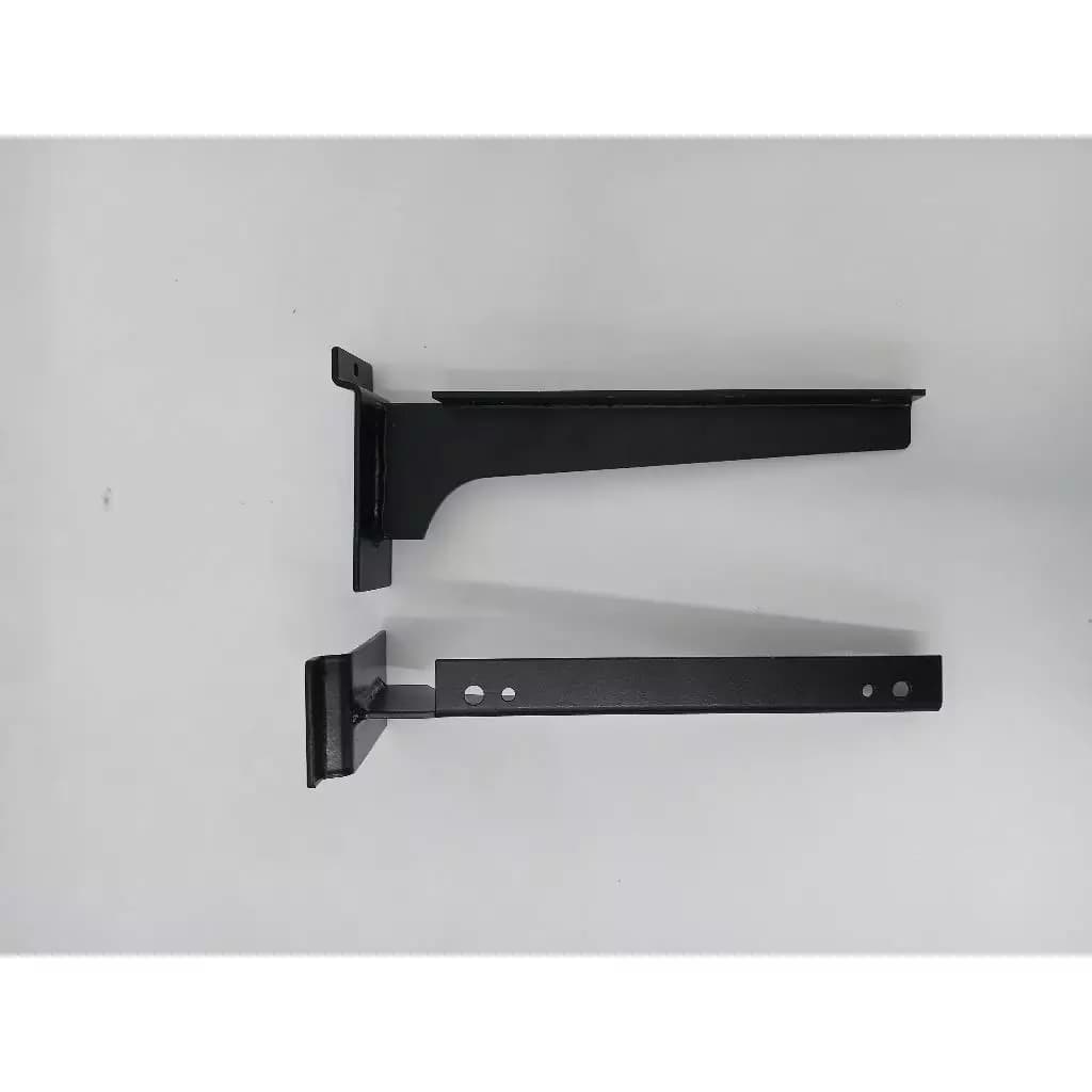 Trưng Bày Cửa Hàng Thể Thao Với Cặp tay đỡ kệ gỗ cài rãnh slatwall rãnh âm kích thước 25cm | Sports store display