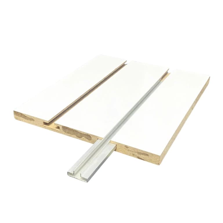 Trưng Bày Cửa Hàng Thể Thao Với Cây nhôm cài rãnh tấm slatwall MDF | Sports store display