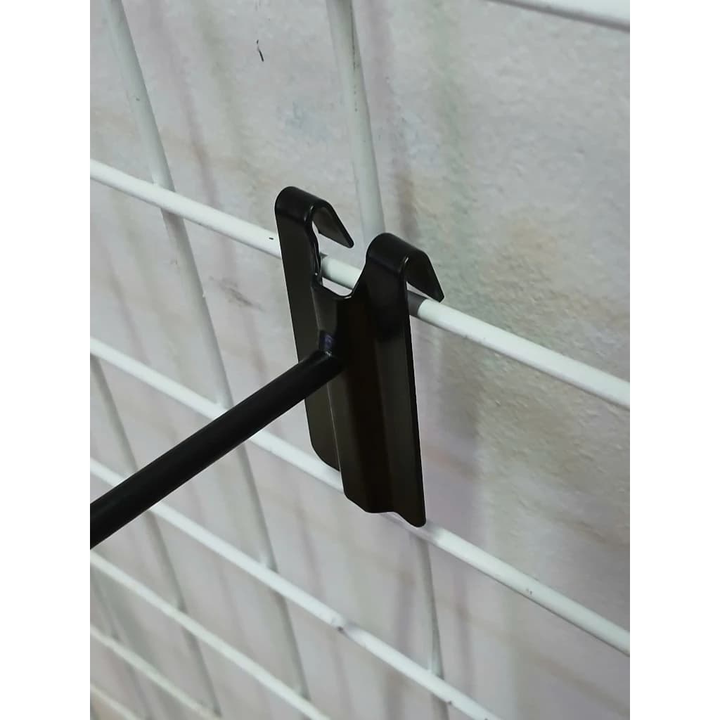 Trưng Bày Cửa Hàng Thể Thao Với Móc Đơn Treo Phụ Kiện Kệ Lưới Ô Vuông 5cm Loại 15cm 20cm | Sports store display