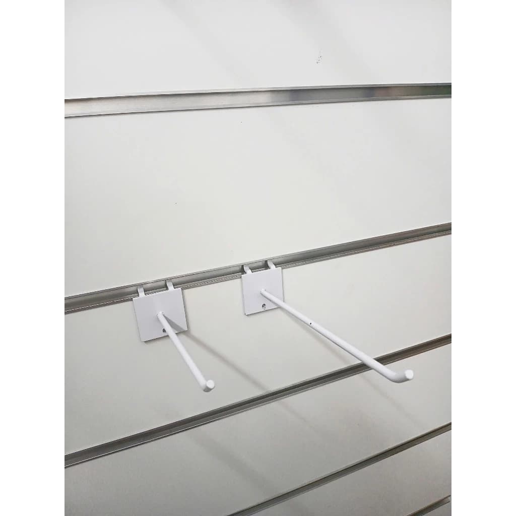 Trưng Bày Cửa Hàng Thể Thao Với Móc đơn treo phụ kiện thể thao cài kệ tôn lỗ loại 15cm 20cm màu trắng | Sports store display
