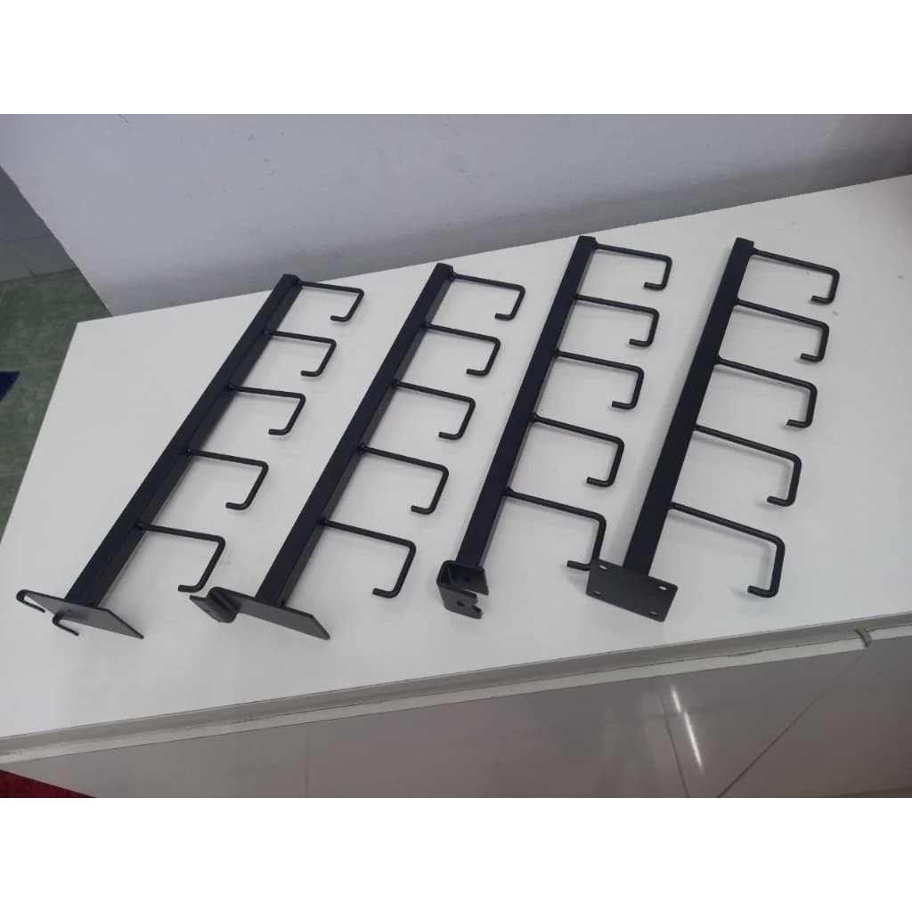 Trưng Bày Cửa Hàng Thể Thao Với Móc râu treo phụ kiện đa năng treo vợt quần áo phụ kiện balo túi xách 5 móc râu riêng biệt dài 35cm | Sports store display