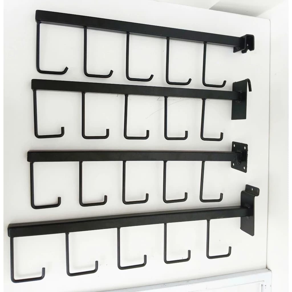 Trưng Bày Cửa Hàng Thể Thao Với Móc treo 5 râu treo vợt pickleball cài kệ lưới kim loại 35cm bằng sắt sơn tĩnh điện | Sports store display