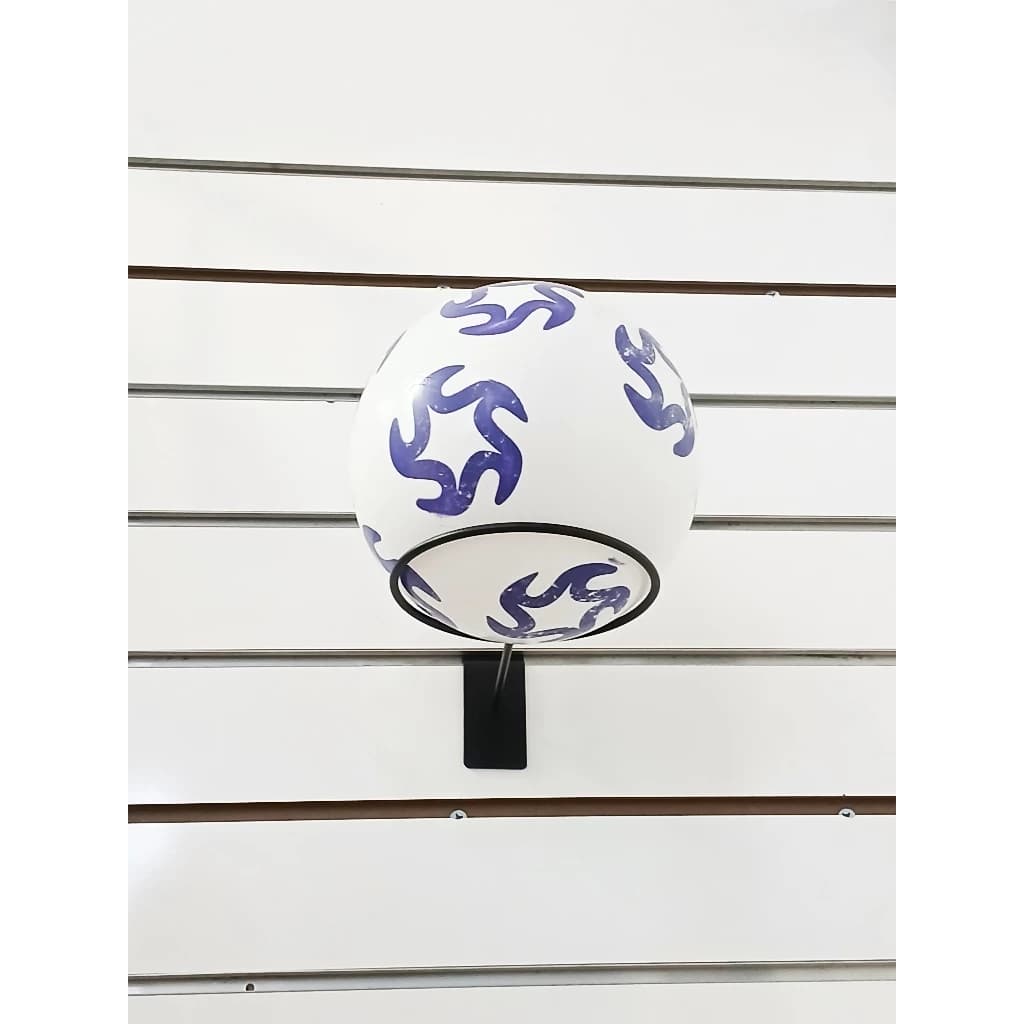 Trưng Bày Cửa Hàng Thể Thao Với Móc treo bóng cài kệ rãnh âm chất liệu sắt cao cấp chống gỉ màu đen | Sports store display