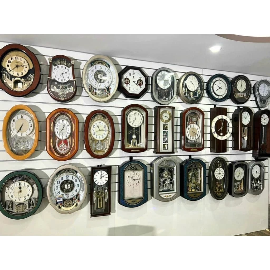 Trưng Bày Cửa Hàng Thể Thao Với Móc Treo Đồng Hồ Khung Tranh 2cm Cài Rãnh Sắt Sơn Tĩnh Điện, Chống Gỉ Sét, Màu Đen, Dễ Lau Chùi | Sports store display