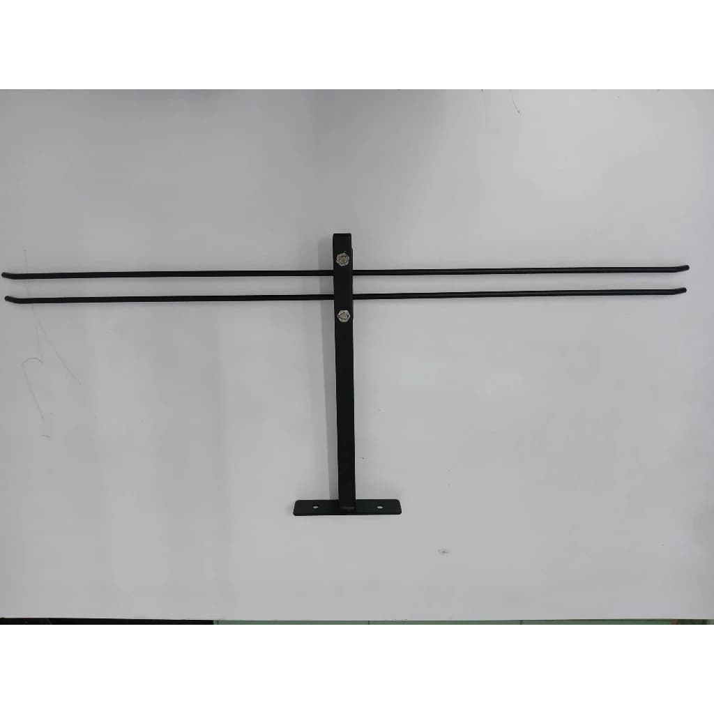 Trưng Bày Cửa Hàng Thể Thao Với Móc treo vợt cầu lông tháo lắp loại bắn vít chất liệu sắt sơn tĩnh điện | Sports store display