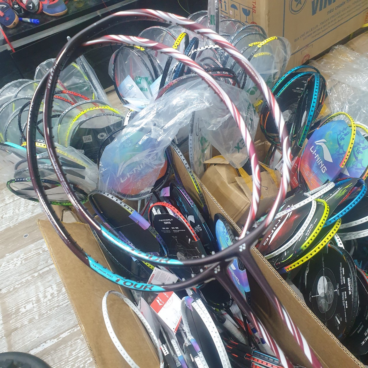 Vợt Cầu Lông Yonex Astrox 100 Tour Đỏ