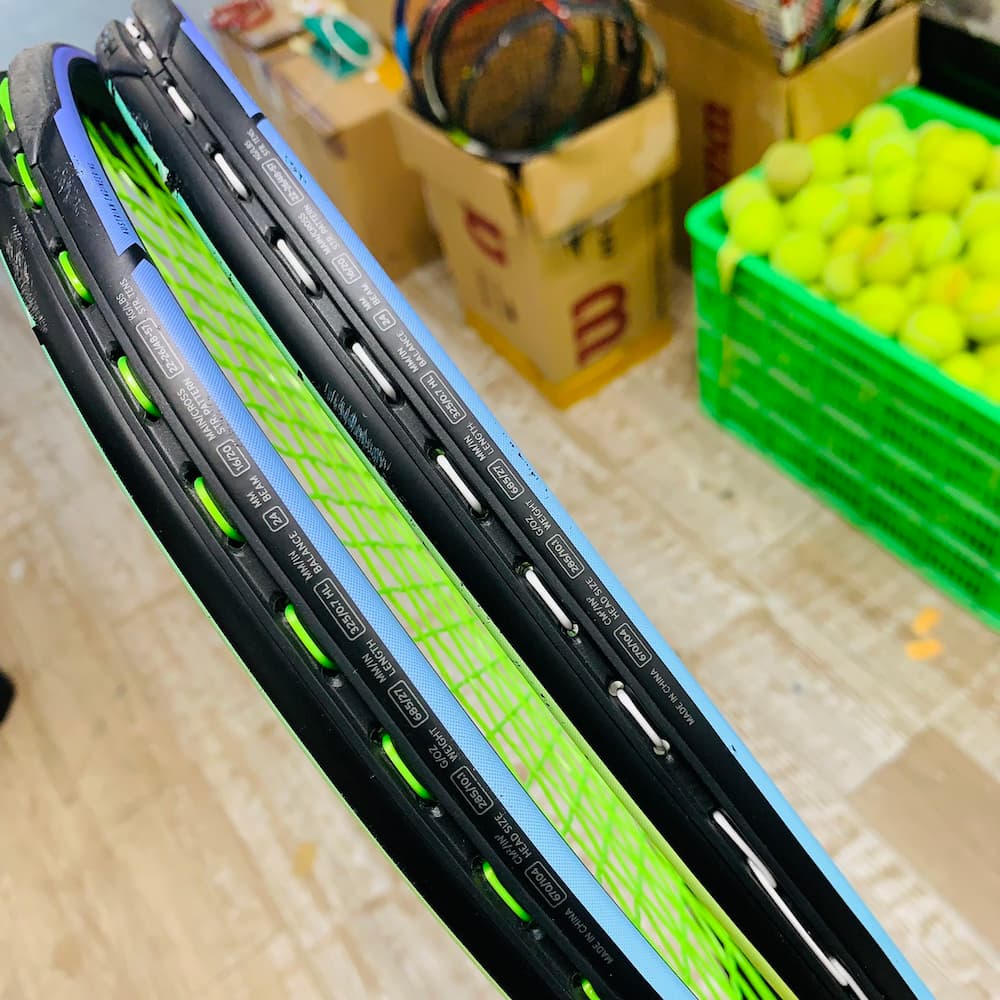 Cặp Vợt Tennis Cũ Head Gravity S 2022 285gr