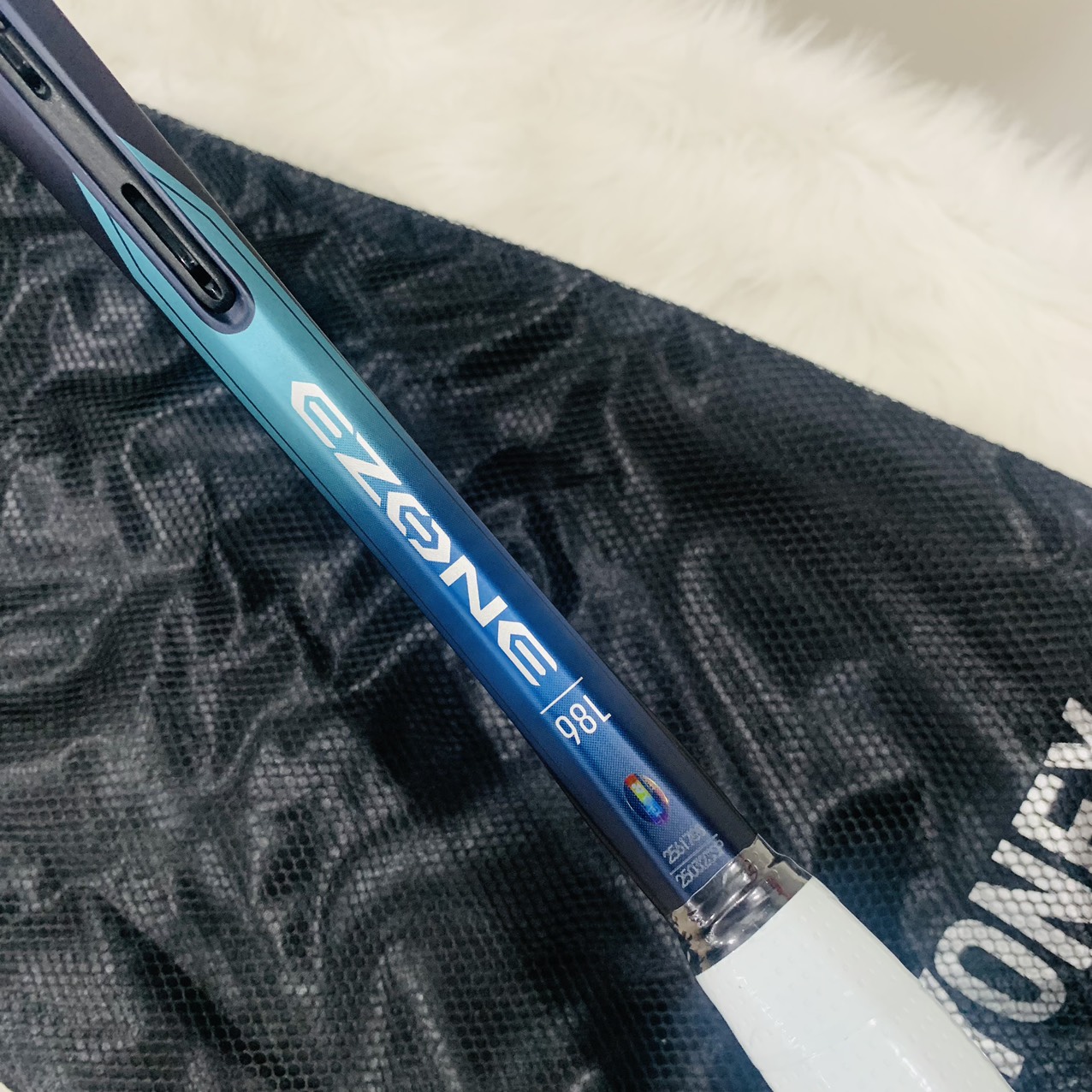 Vợt Tennis Yonex Ezone 98L 2022