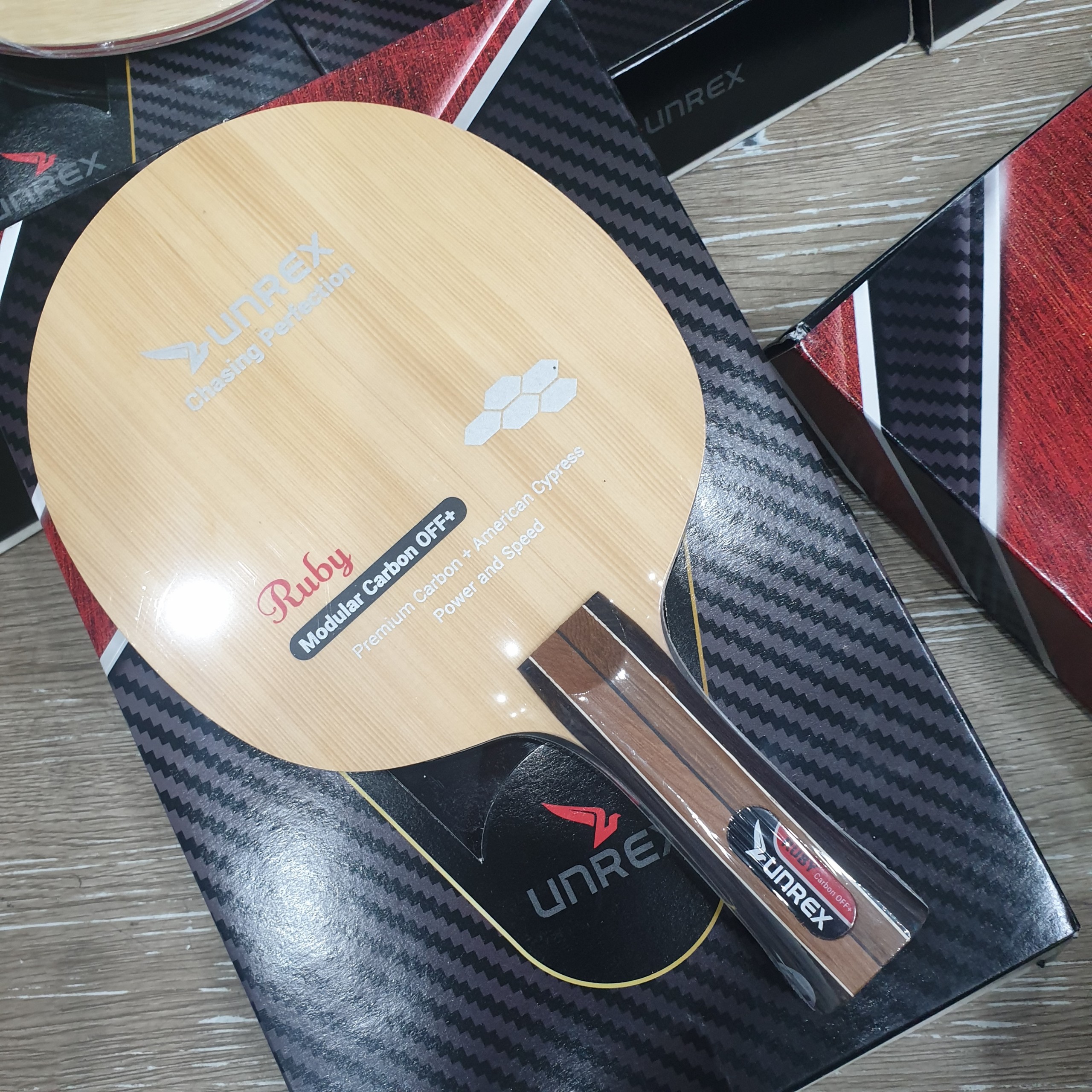 Cốt vợt bóng bàn cao cấp UNREX RUBY Carbon OFF +