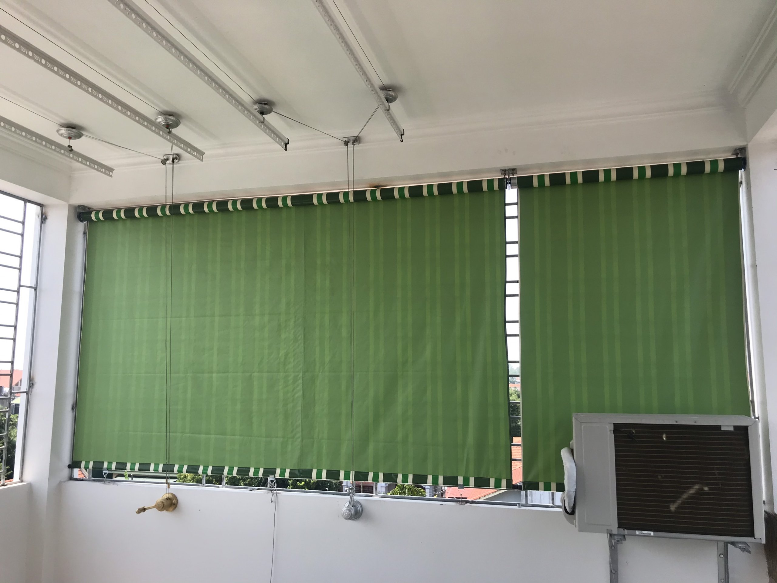 bạt che nắng tự cuốn
