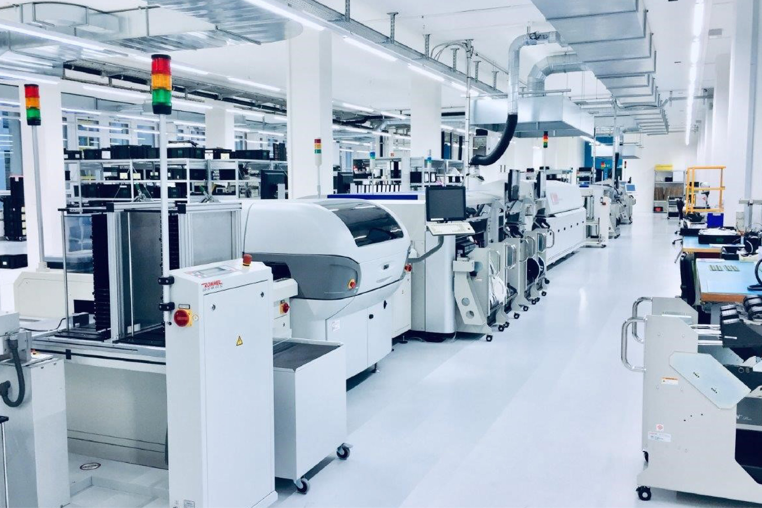 Máy SMT là gì? Các thiết bị và giải pháp trong dây chuyền SMT