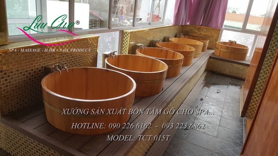 Bồn tắm gỗ thông hình tròn
