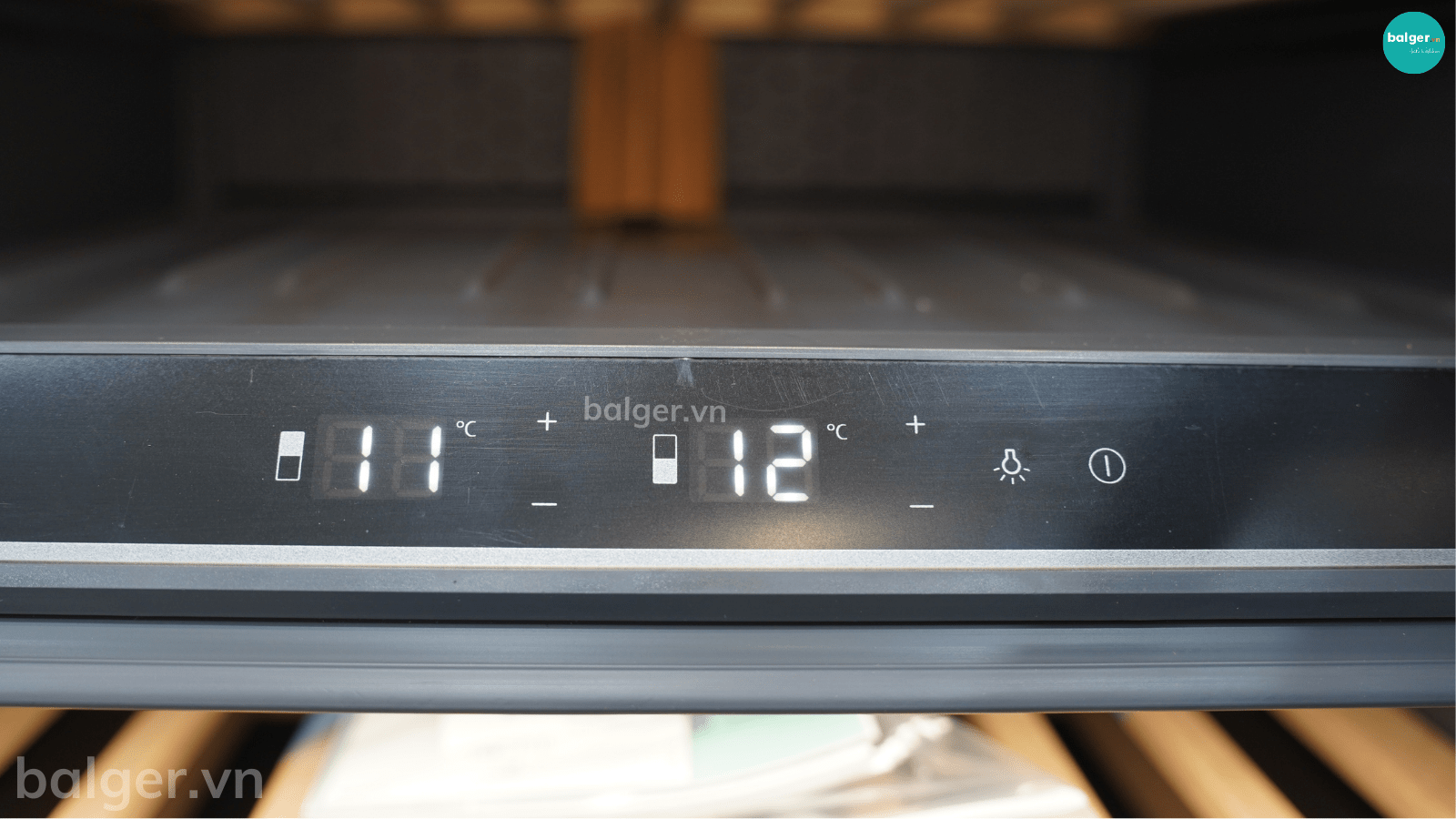 Tủ Rượu Âm Tủ Siemens KU21WAHG0 Nhập Khẩu