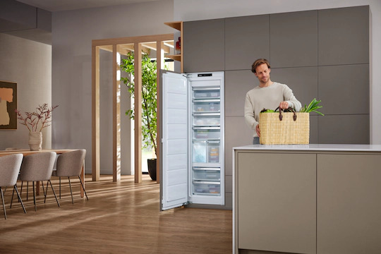Tủ đông âm tủ Miele FNS 7794 DL