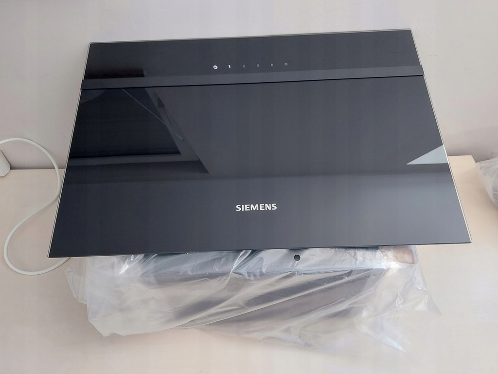 Hút Mùi Gắn Tường Siemens LC65KDK60 IQ100 Nhập Khẩu