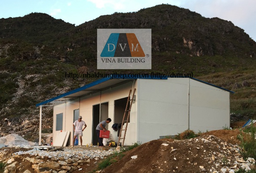 Nhà lắp ghép làm trường học và phòng lưu trú cho giáo viên vùng cao Đồng Văn - Hà Giang