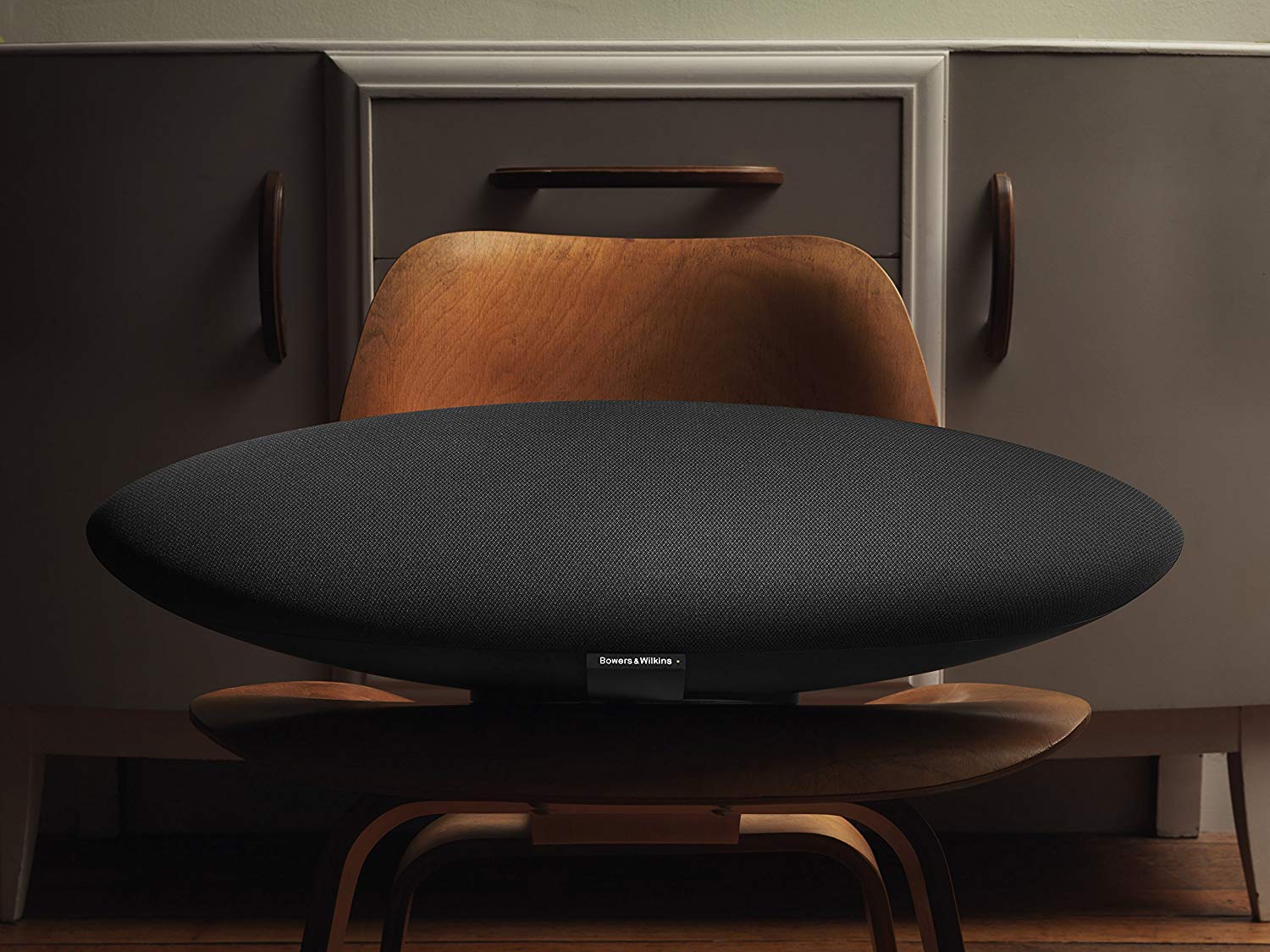 Loa Bowers & Wilkins Zeppelin Wireless