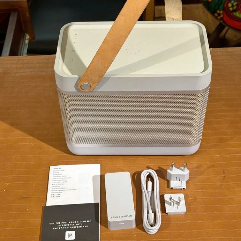 Unboxing loa Bang & Olufsen Beolit 20 — trong hộp có gì tại Đại Nam