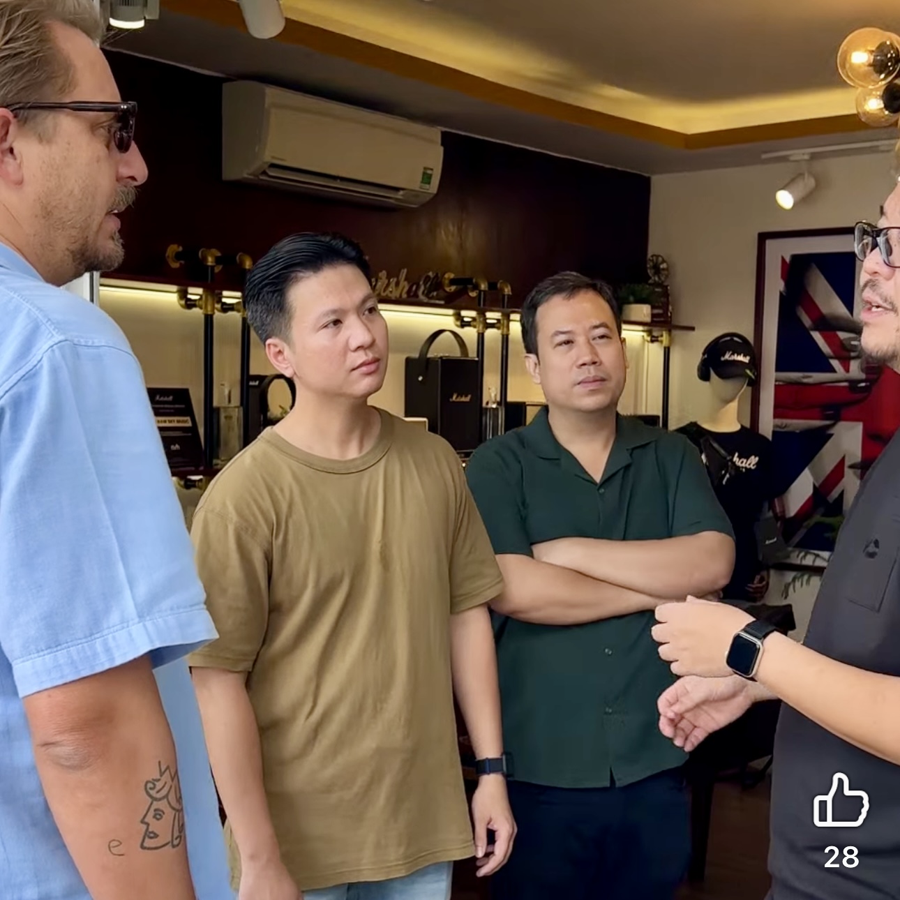 Đoàn Marshall Global từ Anh Quốc trao đổi với team Đại Nam Sky Music tại showroom