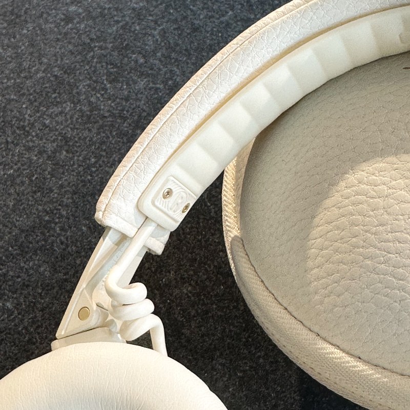 Headband đệm da Marshall Monitor III Cream với khớp xoay gold