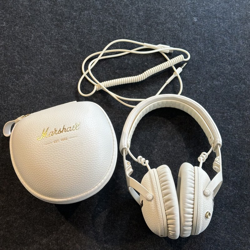 Bộ Marshall Monitor III Cream kèm dây xoắn 3.5mm tại Đại Nam