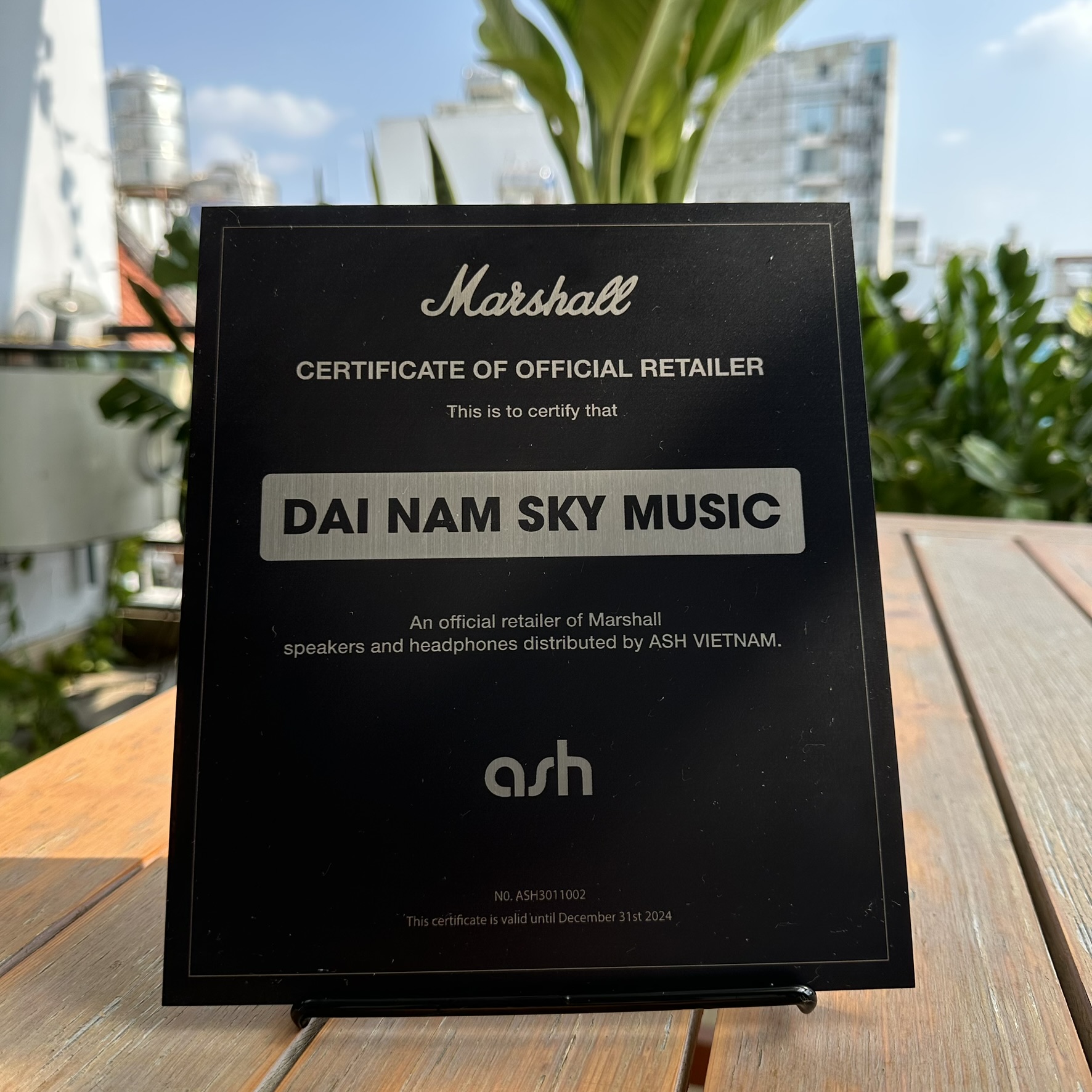 Certificate of Official Retailer Marshall cấp cho Đại Nam Sky Music bởi ASH Vietnam