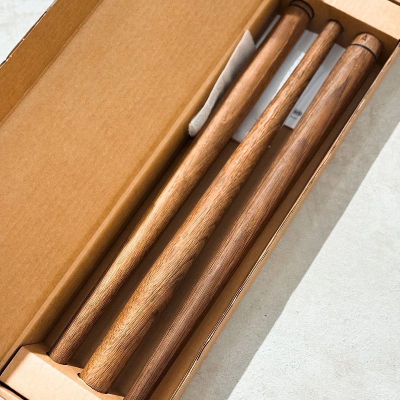 Chân gỗ sồi Beoplay A9 MK4 trong hộp đóng gói chính hãng