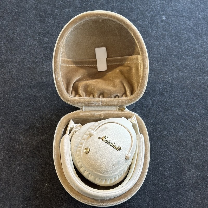 Cặp ear cup Marshall Monitor III Cream màu trắng ngà