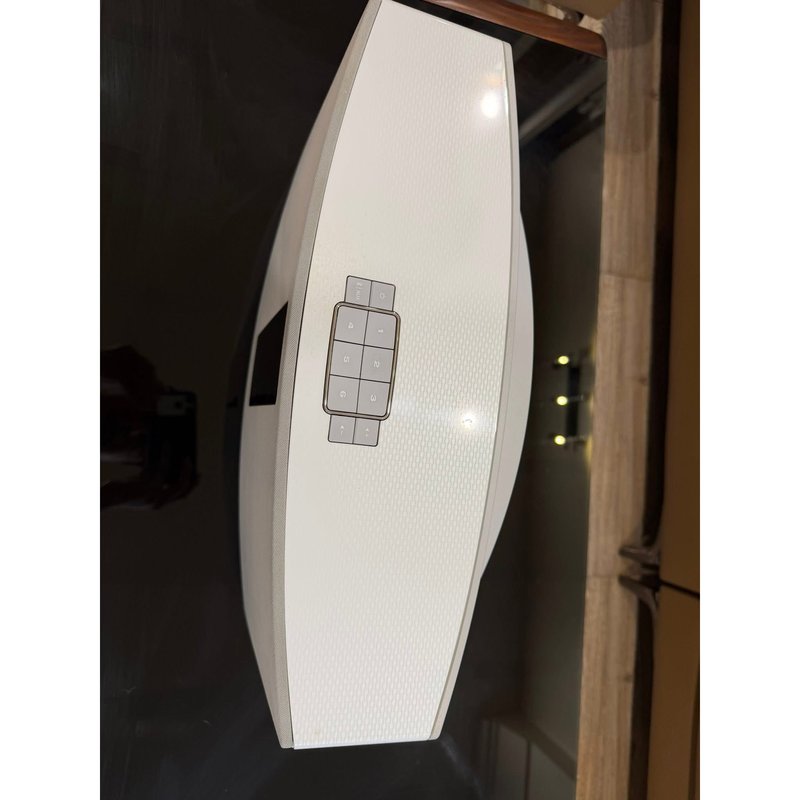 6 phím preset cảm ứng trên mặt trên Bose SoundTouch 30