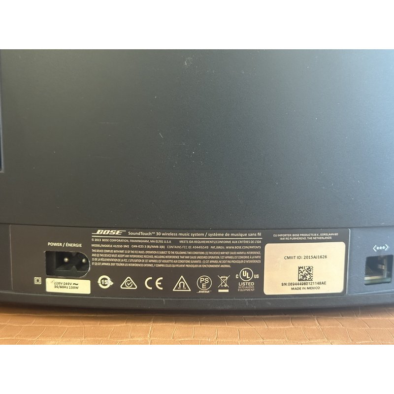 Mặt sau Bose SoundTouch 30 model 412550-SM2 150W made in Mexico