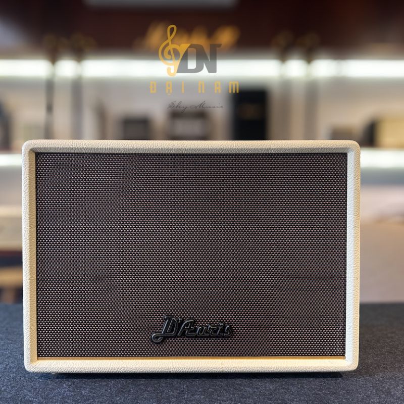 Loa karaoke di động D'Auris 300 màu kem mặt trước tại showroom Đại Nam Sky Music